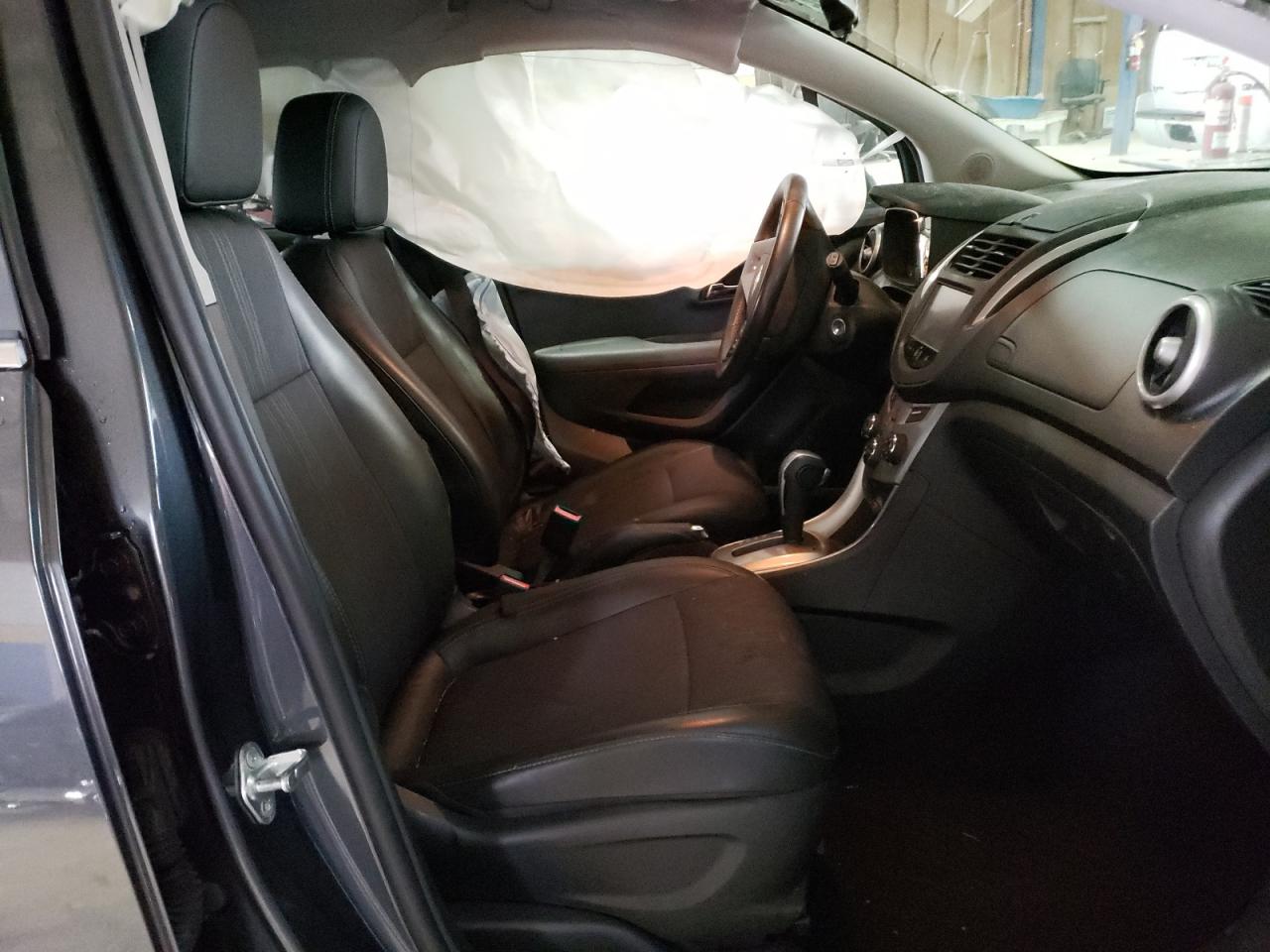 Фото 5 с аукциона – 2016 CHEVROLET TRAX 1LT с VIN 3GNCJPSB4GL270144