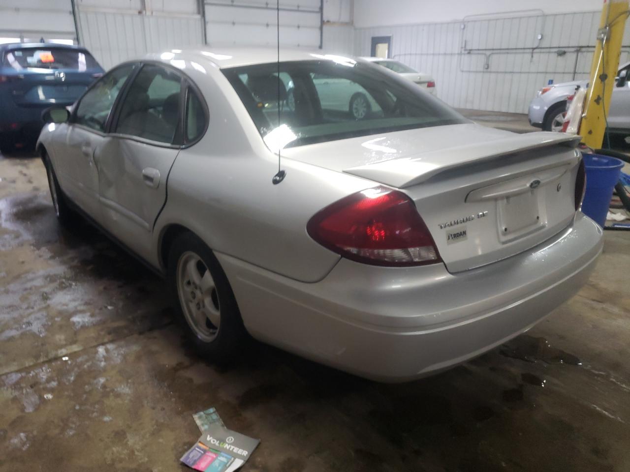 Photo 3 from auction – 2007 FORD TAURUS SE with VIN 1FAFP53U77A154197