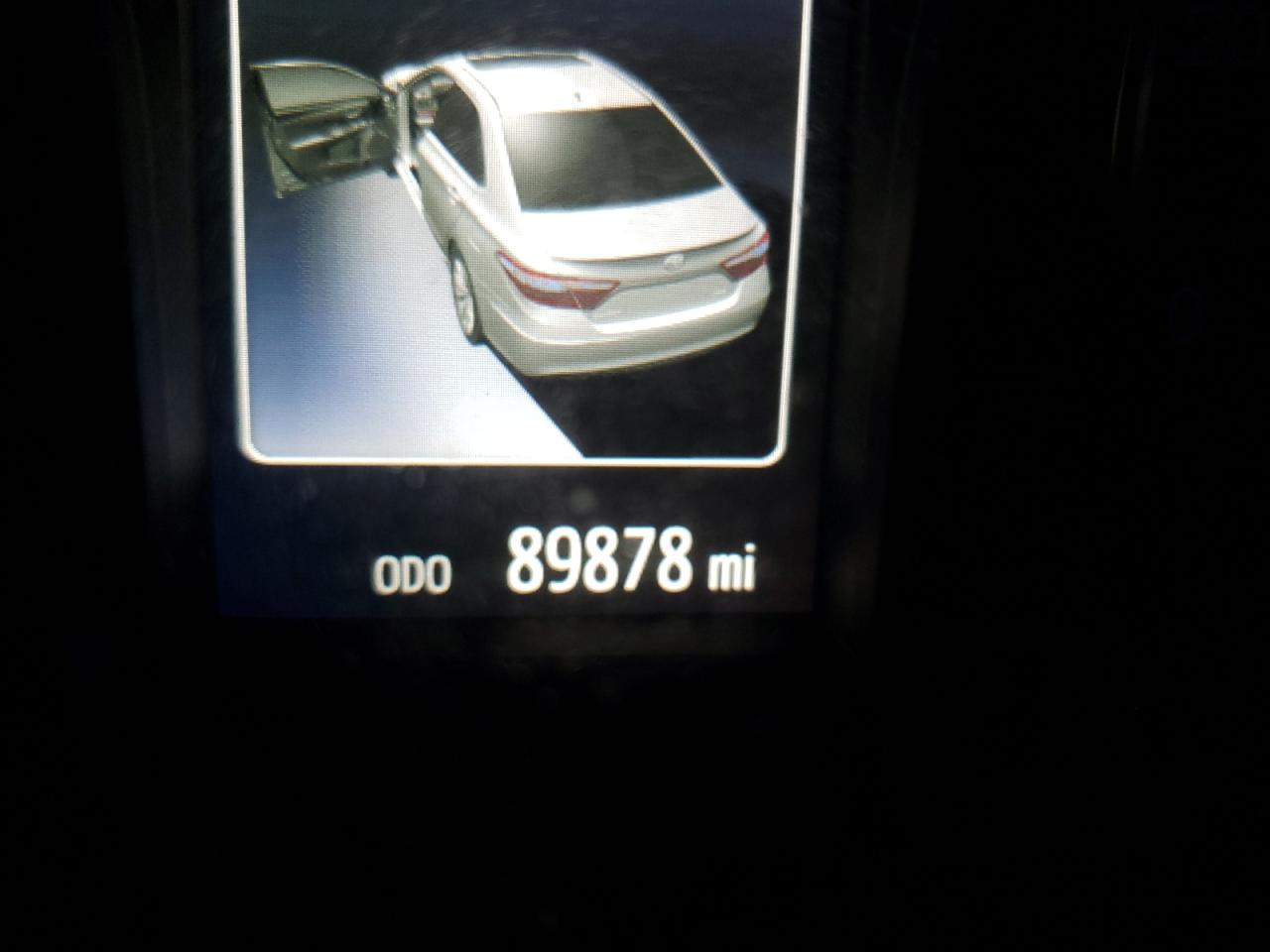 Photo 8 from auction – 2016 TOYOTA CAMRY LE with VIN 4T1BF1FK1GU608923