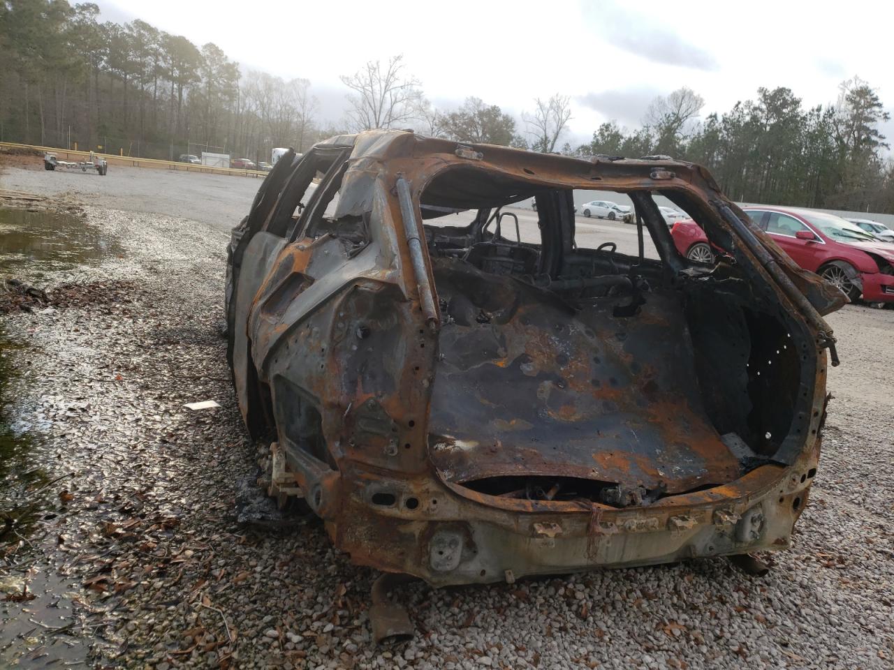 Photo 3 from auction – 2019 TOYOTA RAV4 XLE with VIN 2T3W1RFV9KC011366