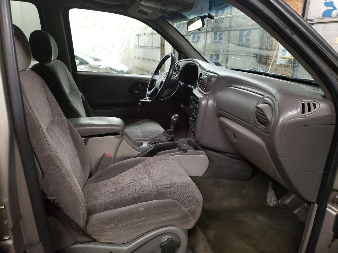 Photo 5 from auction – 2003 CHEVROLET TRAILBLAZE with VIN 1GNET16S736228419
