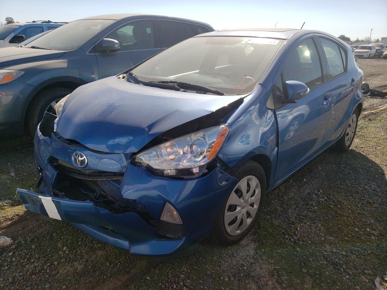 Photo 2 from auction – 2013 TOYOTA PRIUS C with VIN JTDKDTB35D1043741