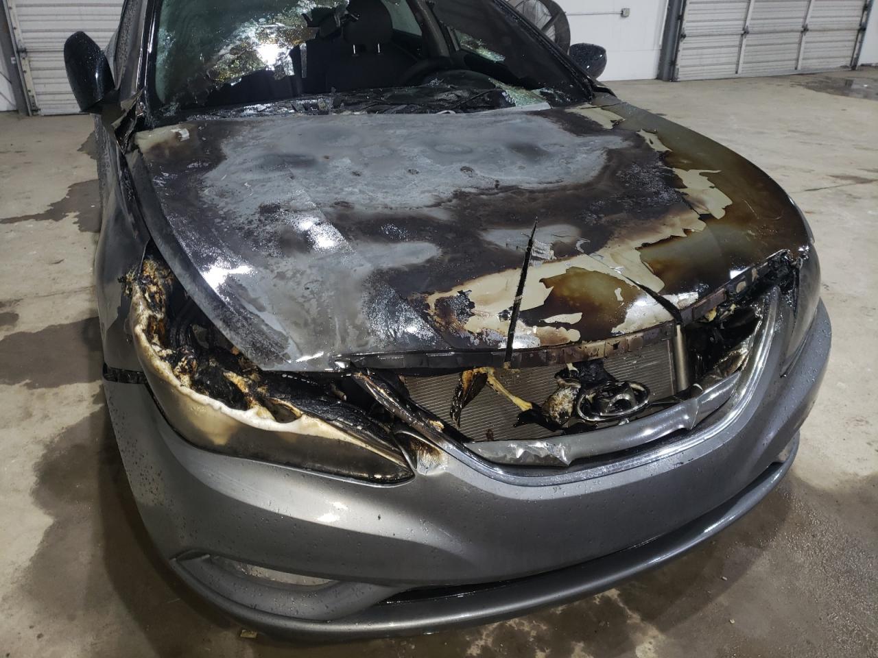 Photo 9 from auction – 2012 HYUNDAI SONATA SE with VIN 5NPEC4ACXCH475126