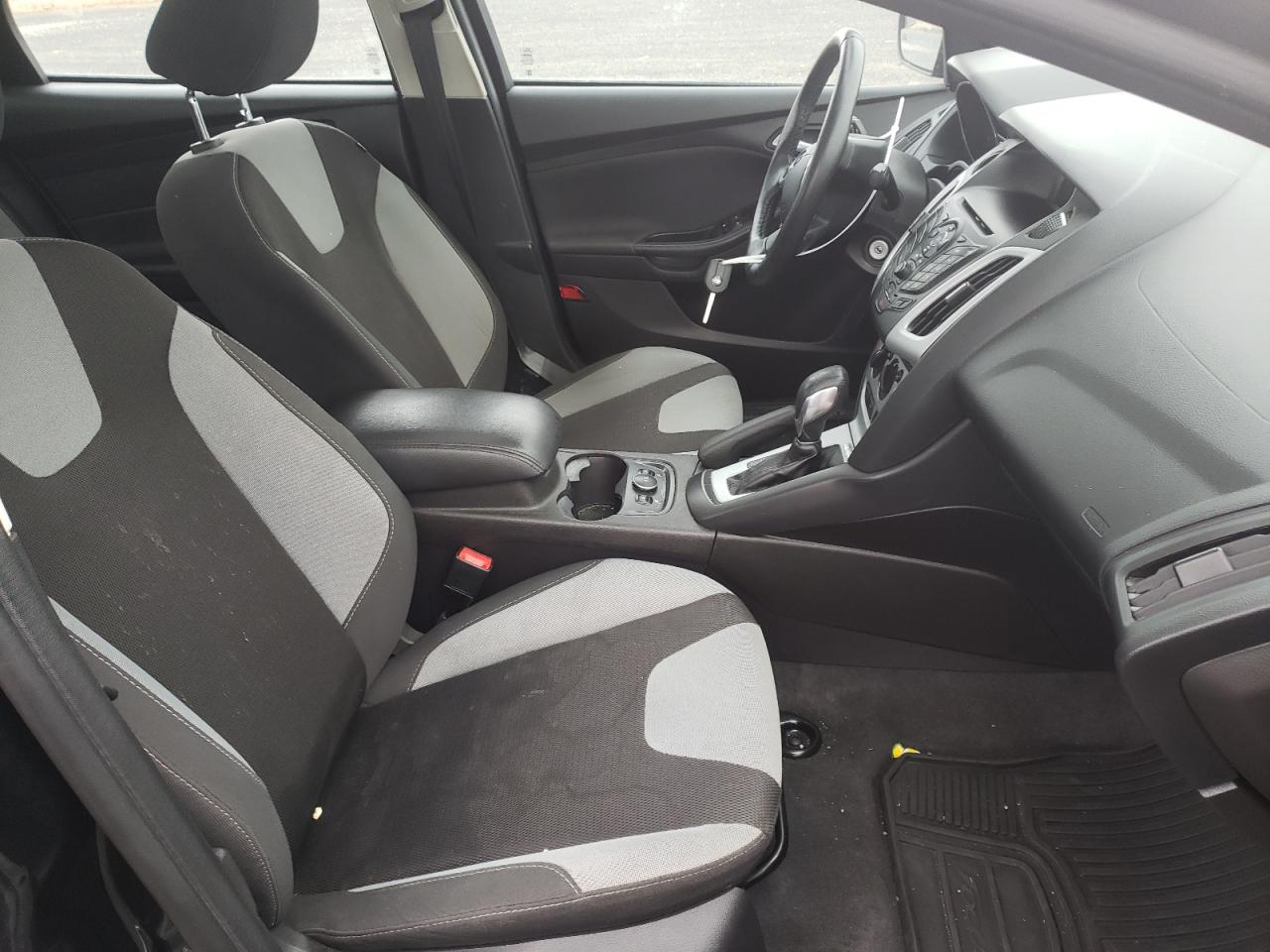 Photo 5 from auction – 2014 FORD FOCUS SE with VIN 1FADP3F22EL346585