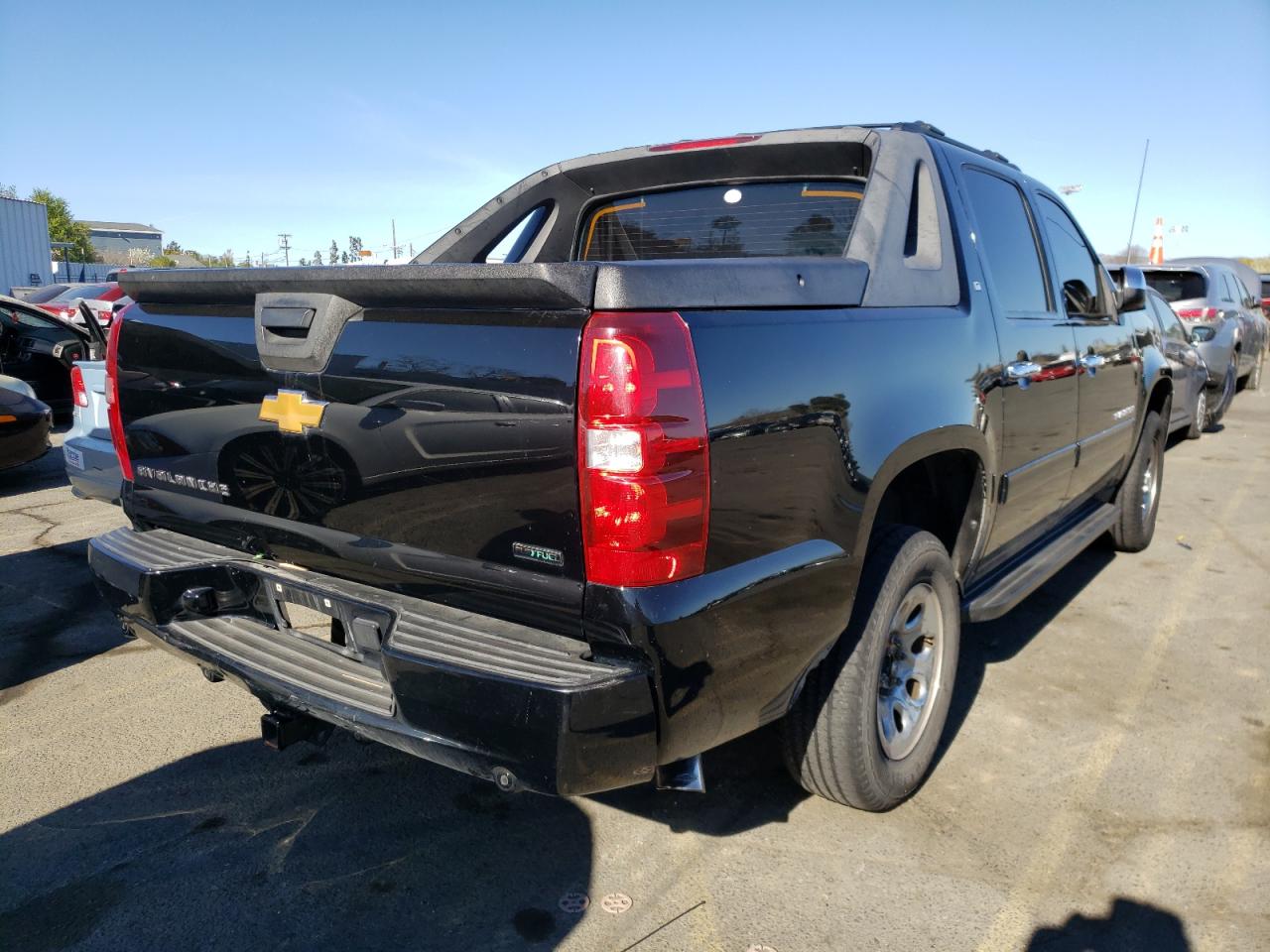 Photo 4 from auction – 2012 CHEVROLET AVALANCHE with VIN 3GNMCFE0XCG117385