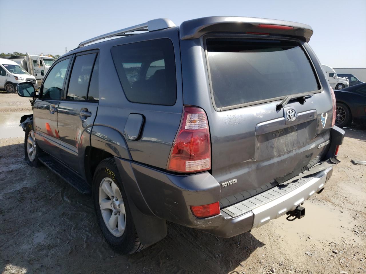 Photo 3 from auction – 2005 TOYOTA 4RUNNER SR with VIN JTEZU14R550053824