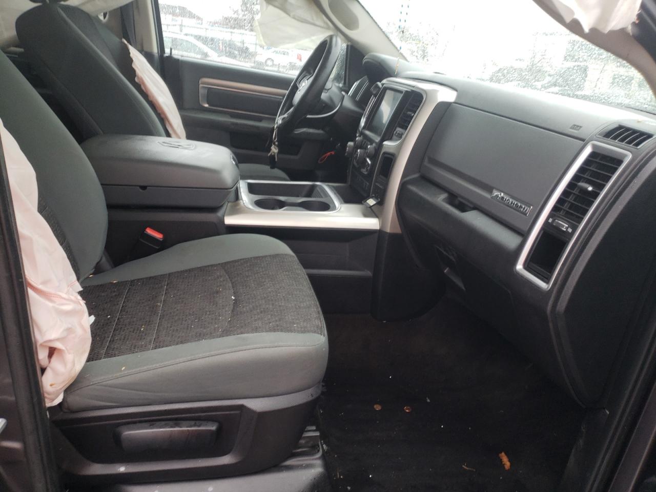 Photo 5 from auction – 2016 RAM 1500 SLT with VIN 1C6RR7LM3GS116318