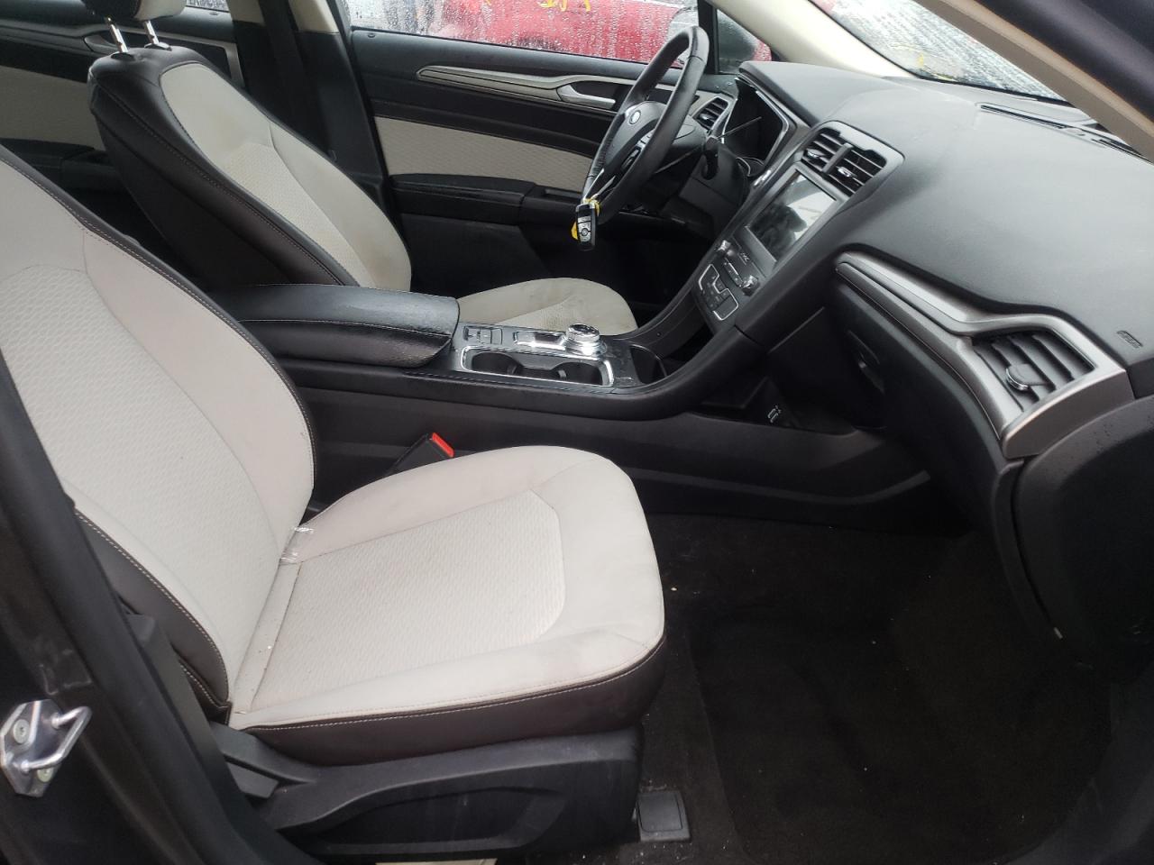 Photo 5 from auction – 2020 FORD FUSION SE with VIN 3FA6P0HD7LR156317