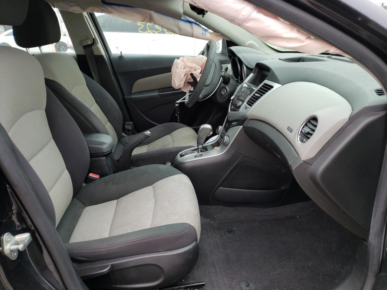 Photo 5 from auction – 2012 CHEVROLET CRUZE LS with VIN 1G1PC5SH9C7367179