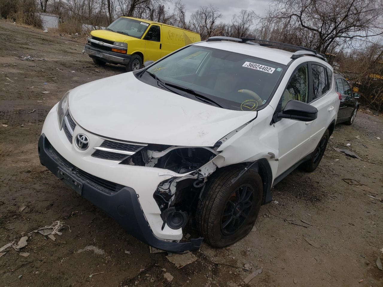 Photo 9 from auction – 2015 TOYOTA RAV4 LE with VIN JTMBFREV9FD119618