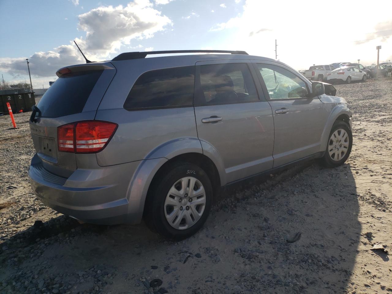 Photo 4 from auction – 2017 DODGE JOURNEY SE with VIN 3C4PDCAB6HT599196