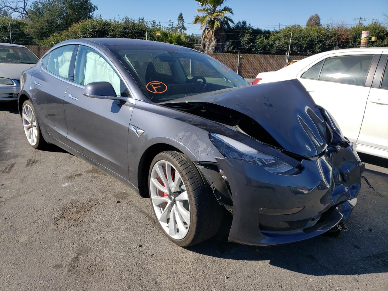 TESLA MODEL 3 2018 with VIN 5YJ3E1EBXJF185983 - Photo from auction