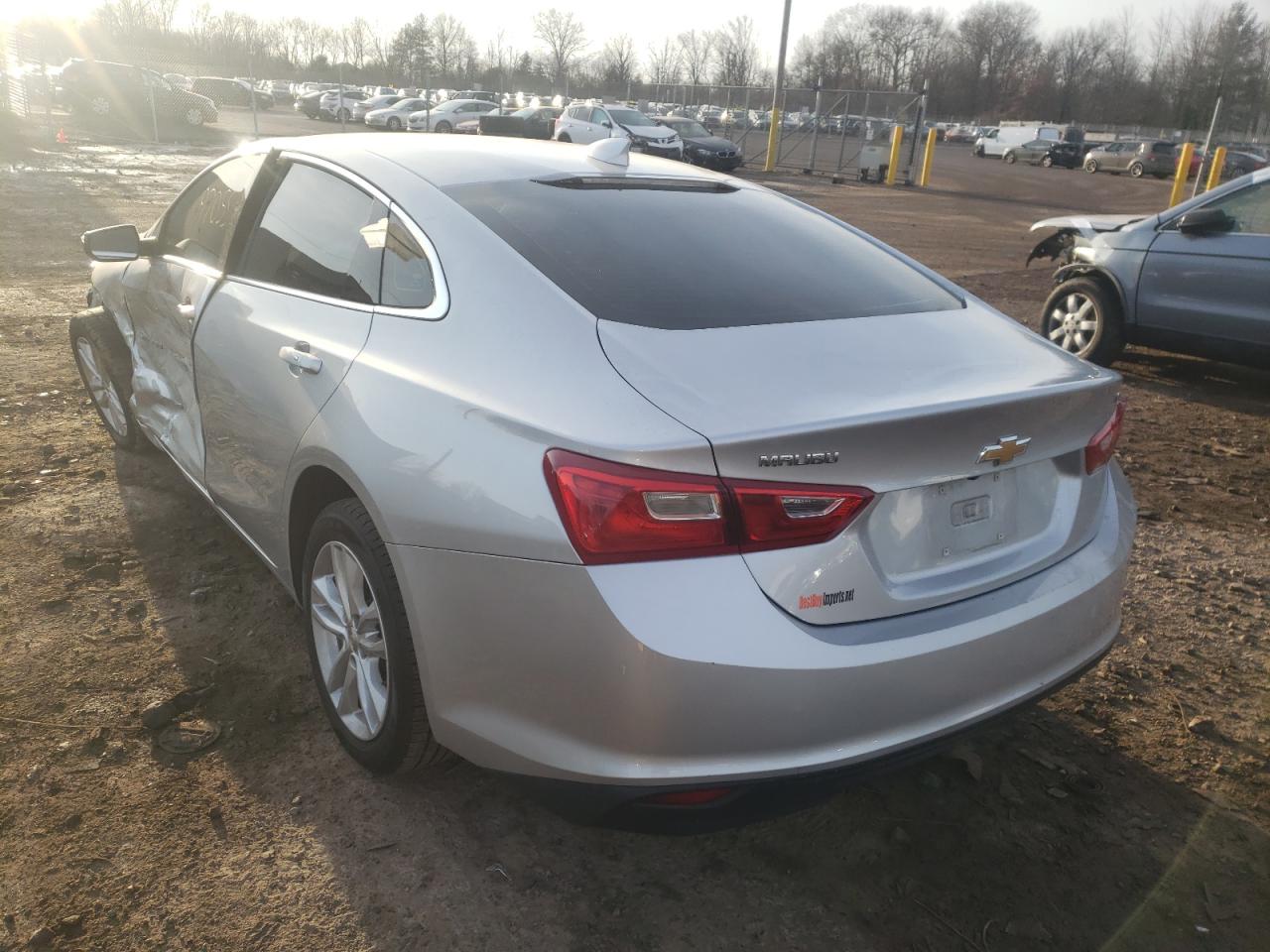 Photo 3 from auction – 2018 CHEVROLET MALIBU LT with VIN 1G1ZD5ST2JF262609