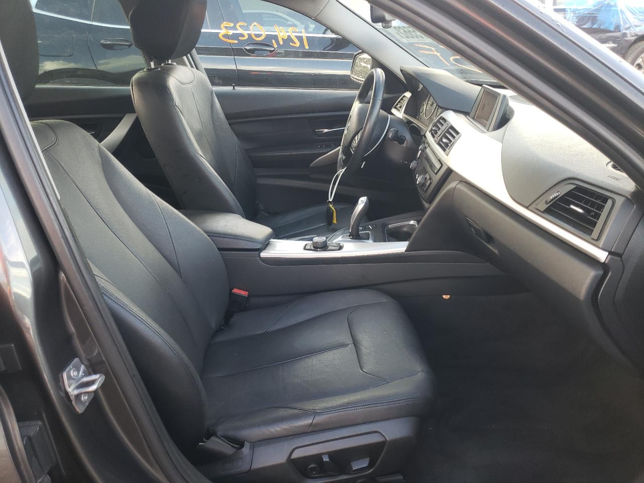 Photo 5 from auction – 2013 BMW 328 I with VIN WBA3A5C55DF355843