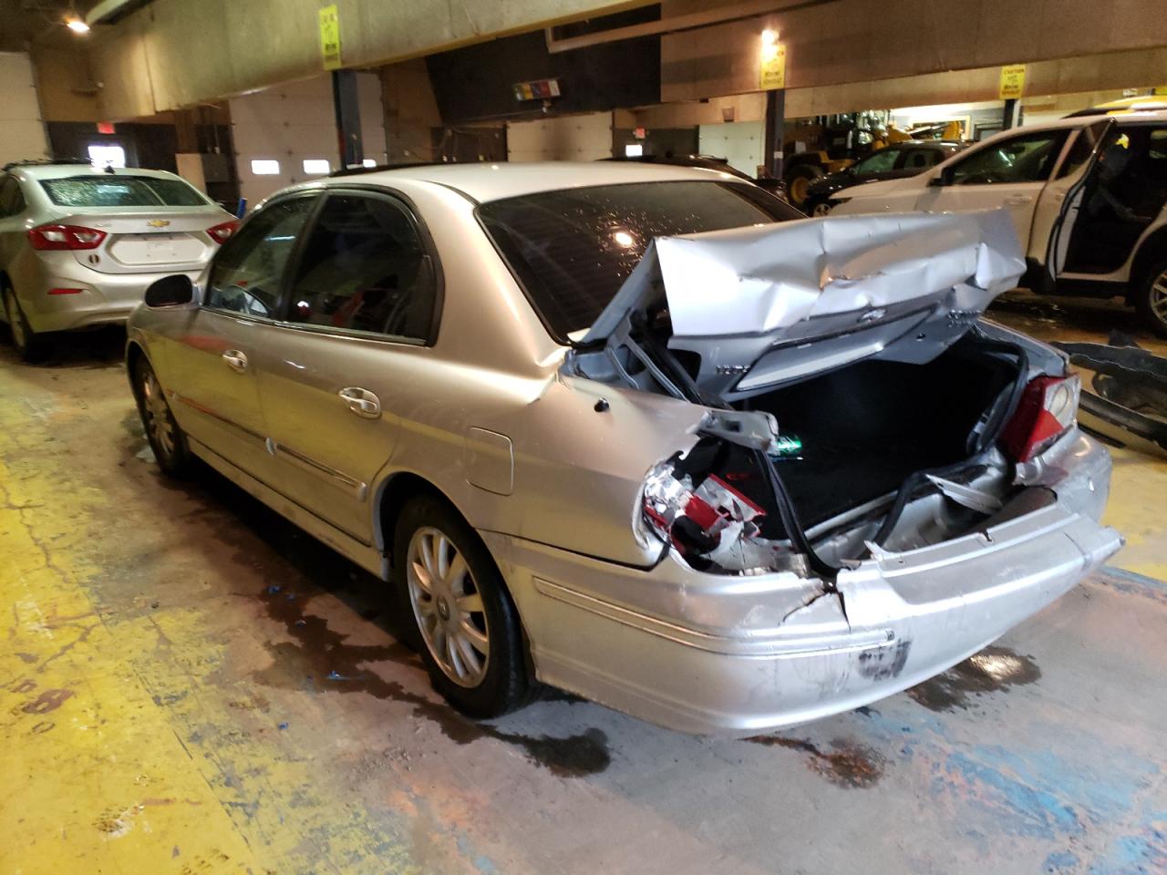 Photo 3 from auction – 2003 HYUNDAI SONATA GLS with VIN KMHWF35H73A734184