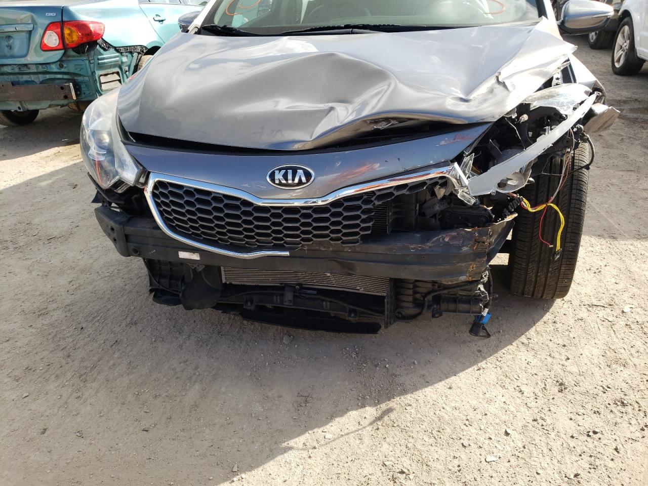 Photo 9 from auction – 2016 KIA FORTE EX with VIN KNAFZ4A85G5554754