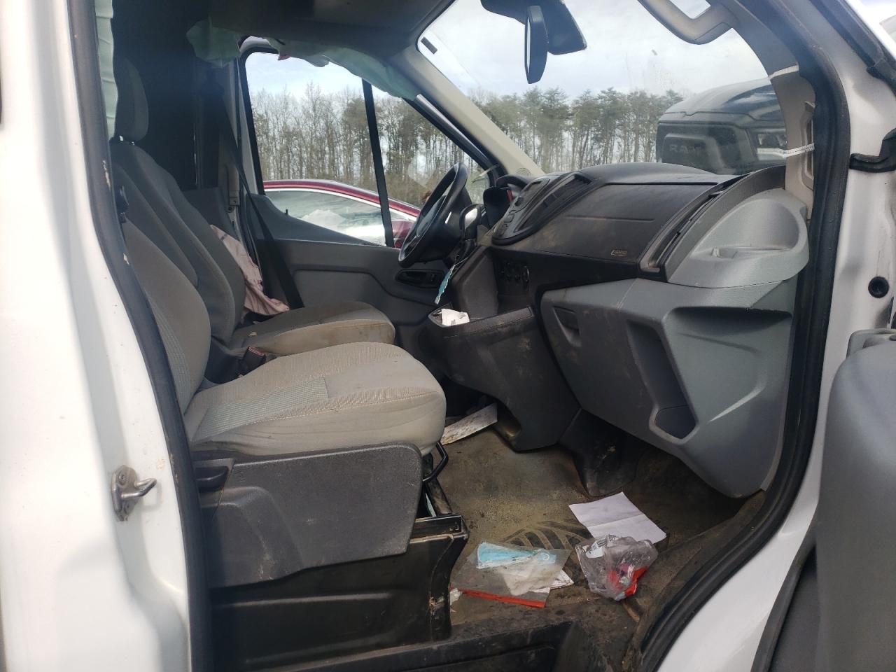 Photo 5 from auction – 2017 FORD TRANSIT T- with VIN 1FTYR2CGXHKA09690