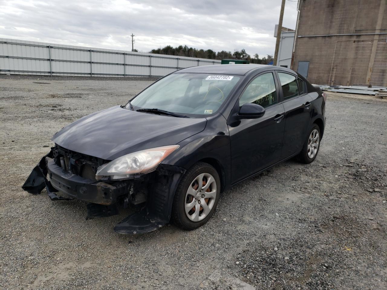 Photo 2 from auction – 2013 MAZDA 3 I with VIN JM1BL1TG3D1748031