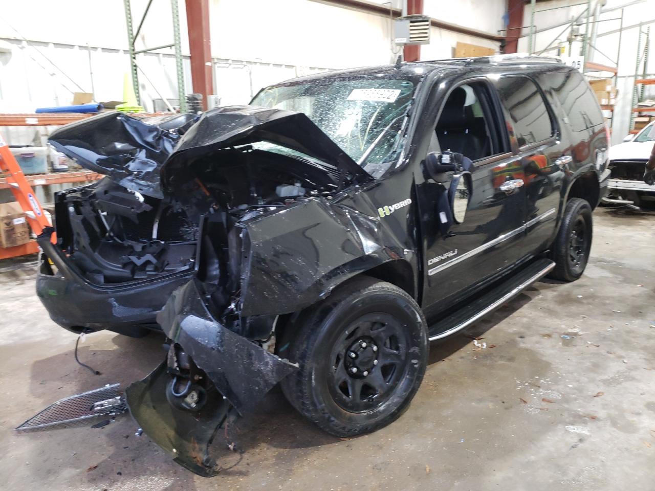 Photo 2 from auction – 2012 GMC YUKON DENA with VIN 1GKS2GEJ1CR222113