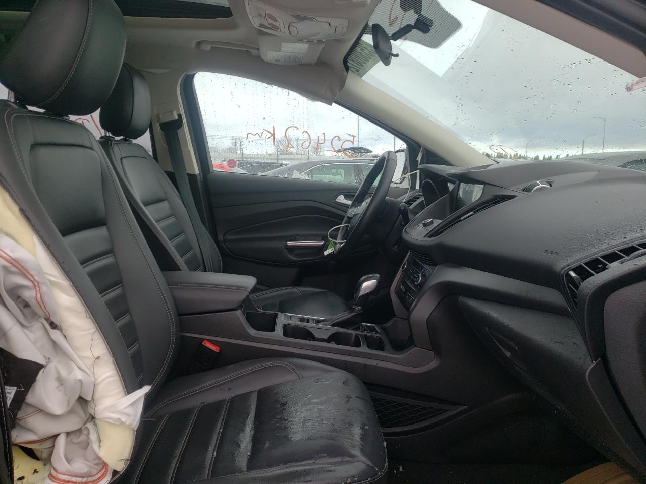 Photo 5 from auction – 2019 FORD ESCAPE SEL with VIN 1FMCU9HD3KUB15258