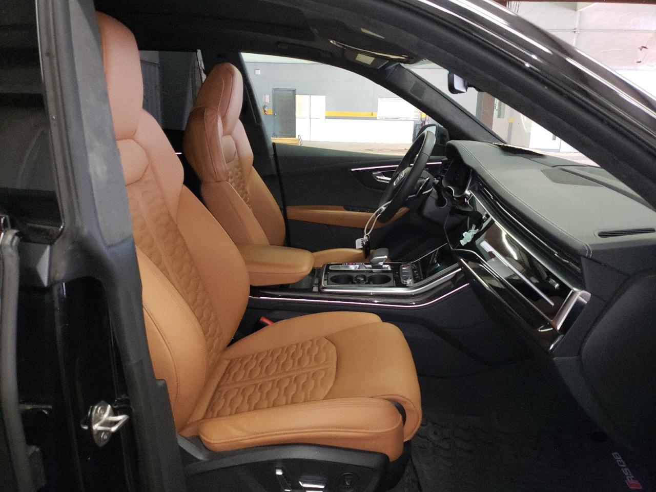 Photo 5 from auction – 2021 AUDI RS Q8 with VIN WU1ARBF10MD025231