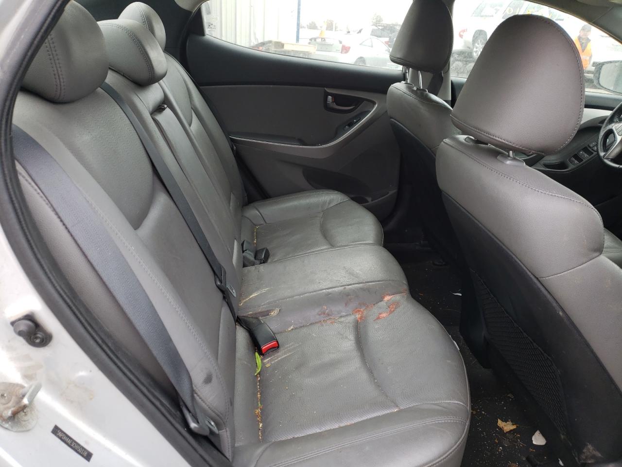 Photo 6 from auction – 2012 HYUNDAI ELANTRA GL with VIN 5NPDH4AE3CH150378