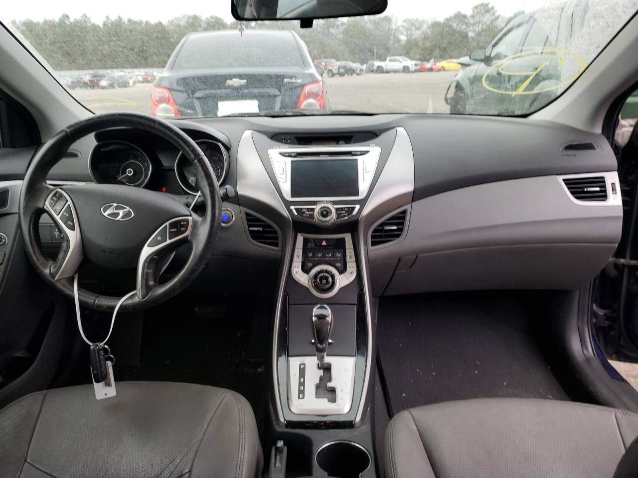 Photo 9 from auction – 2011 HYUNDAI ELANTRA GL with VIN 5NPDH4AE0BH046705