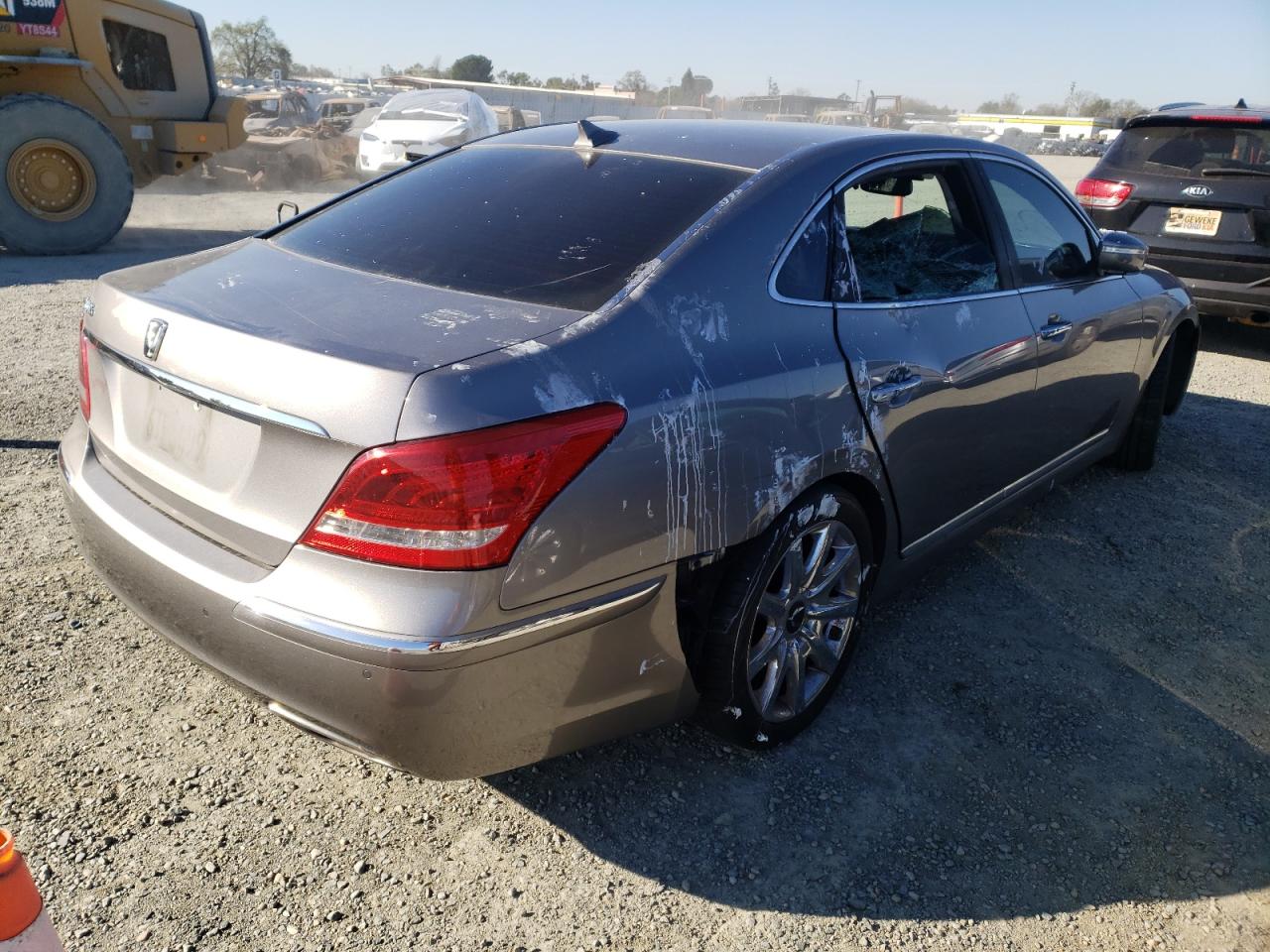 Photo 4 from auction – 2011 HYUNDAI EQUUS SIGN with VIN KMHGH4JFXBU042880