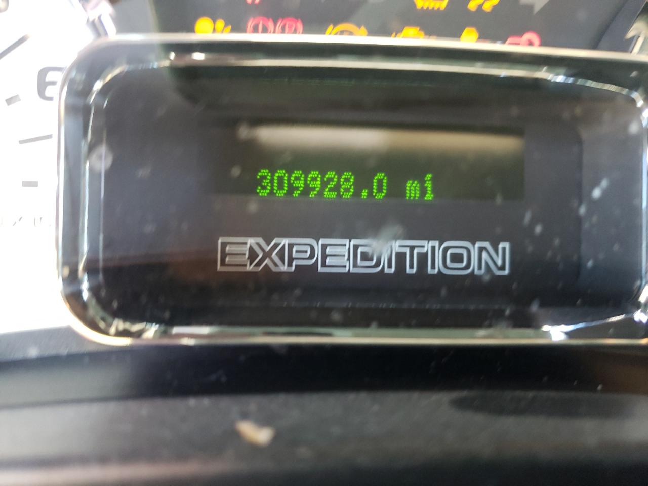 Photo 8 from auction – 2012 FORD EXPEDITION with VIN 1FMJK1H52CEF52235