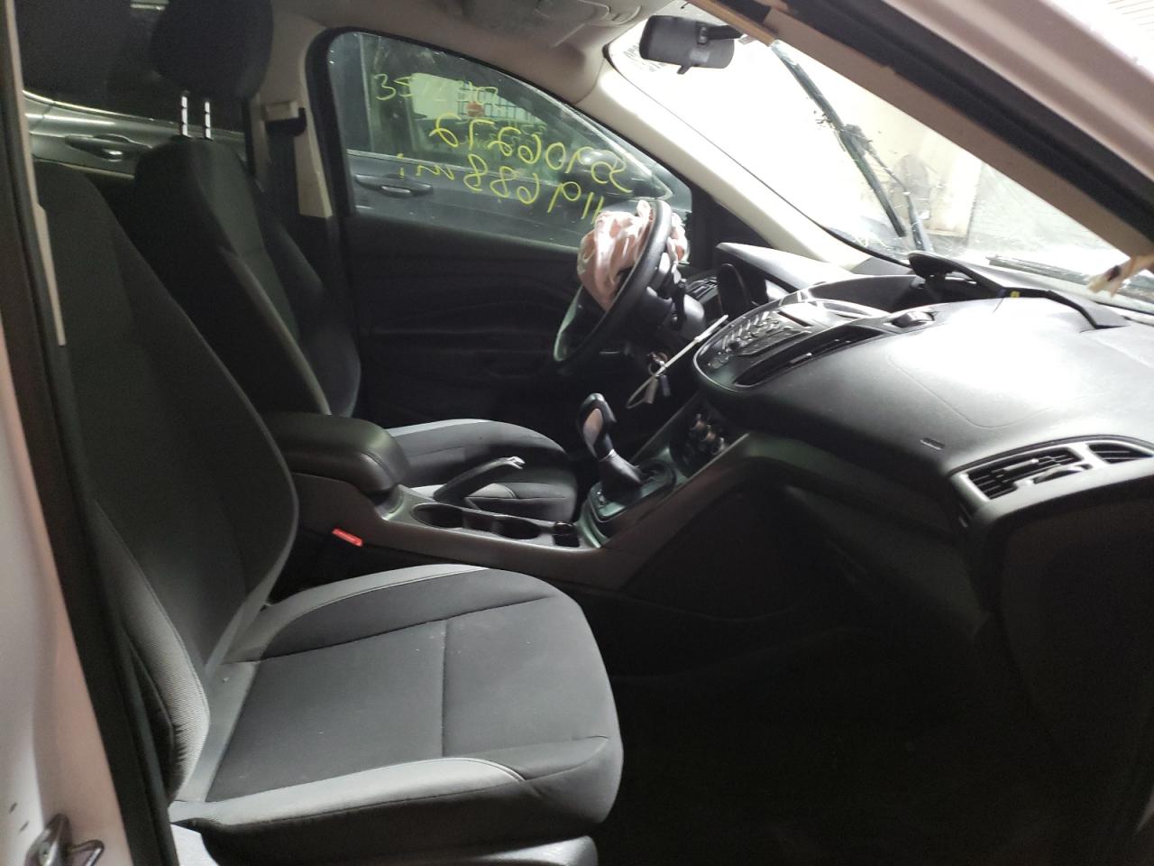 Photo 5 from auction – 2013 FORD ESCAPE S with VIN 1FMCU0F77DUC21157