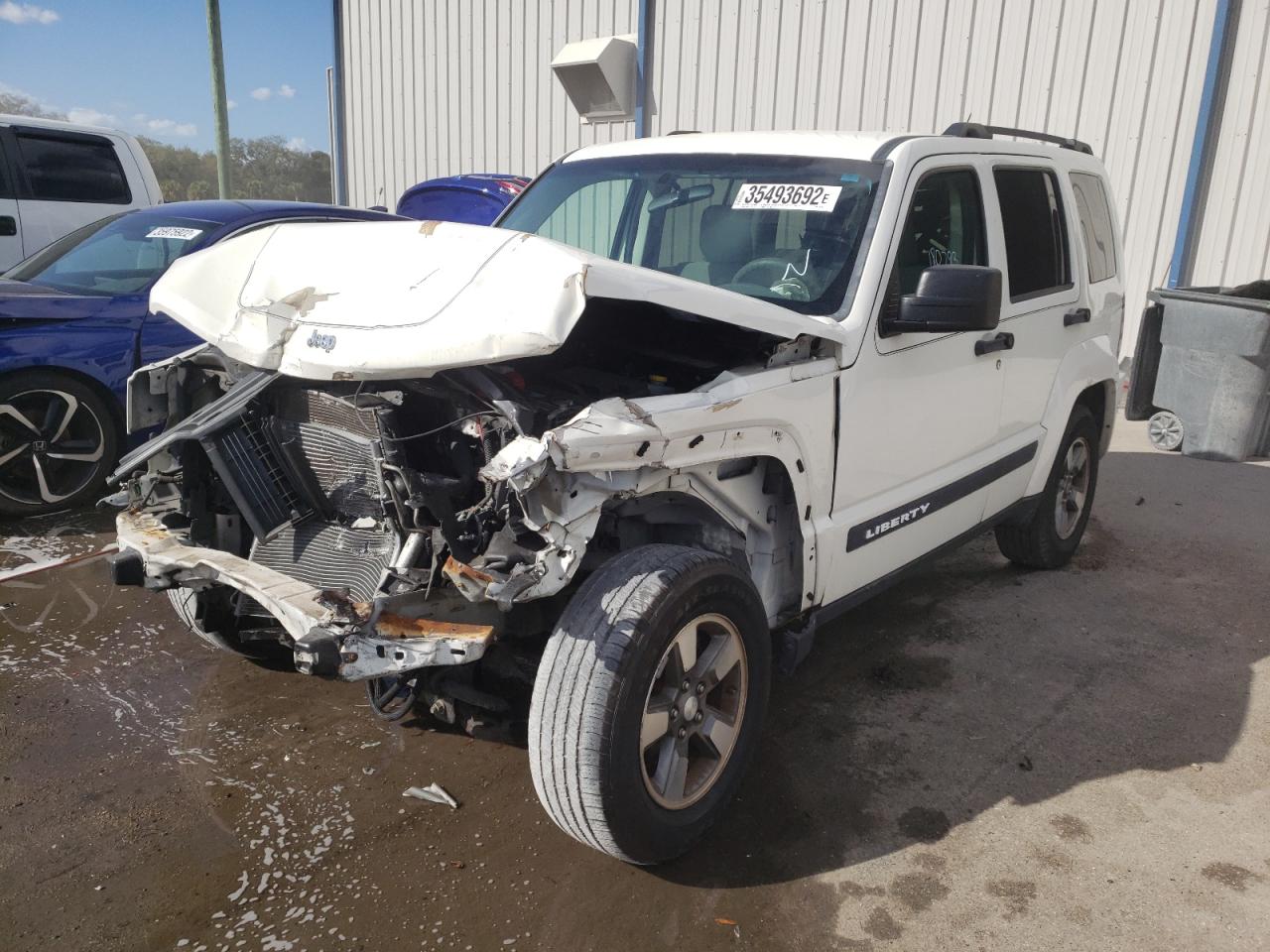 Photo 2 from auction – 2008 JEEP LIBERTY SP with VIN 1J8GP28K28W286768