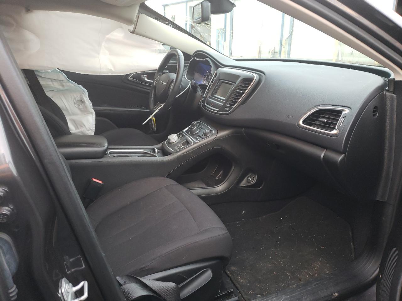 Photo 5 from auction – 2015 CHRYSLER 200 LIMITE with VIN 1C3CCCAB3FN603398