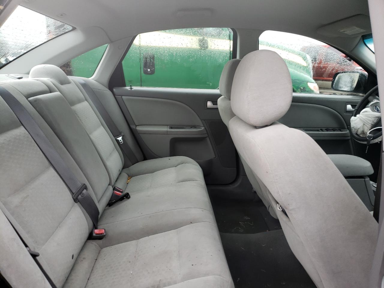 Photo 6 from auction – 2005 FORD FIVE HUNDR with VIN 1FAFP23135G179614
