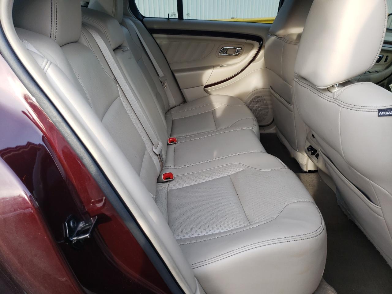 Foto 6 de la subasta – 2011 FORD TAURUS LIM con VIN 1FAHP2FW3BG132787