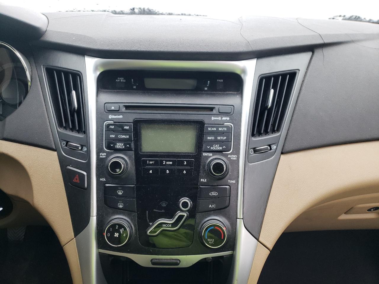 Photo 9 from auction – 2011 HYUNDAI SONATA GLS with VIN 5NPEB4AC0BH065534