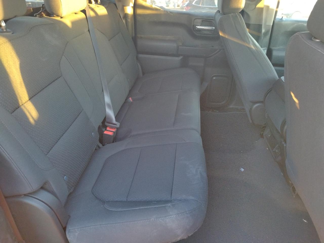 Photo 6 from auction – 2021 CHEVROLET SILVERADO with VIN 1GCPYCEF1MZ428750