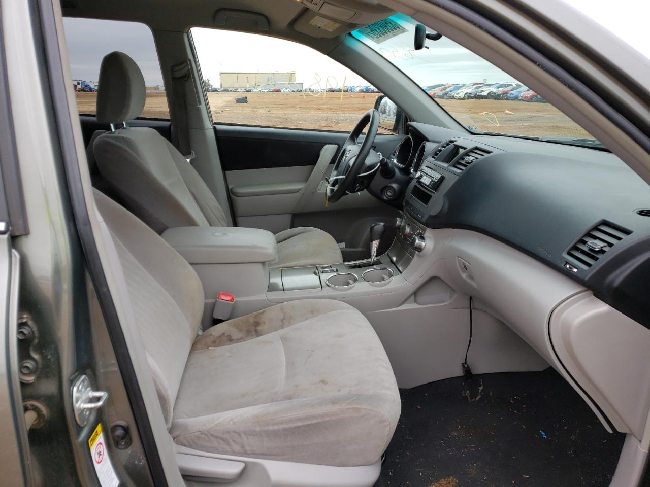 Photo 5 from auction – 2011 TOYOTA HIGHLANDER with VIN 5TDZA3EH7BS015650