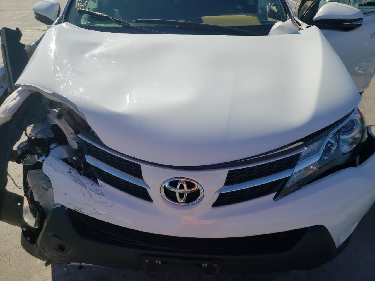 Photo 7 from auction – 2015 TOYOTA RAV4 XLE with VIN 2T3WFREV0FW155489