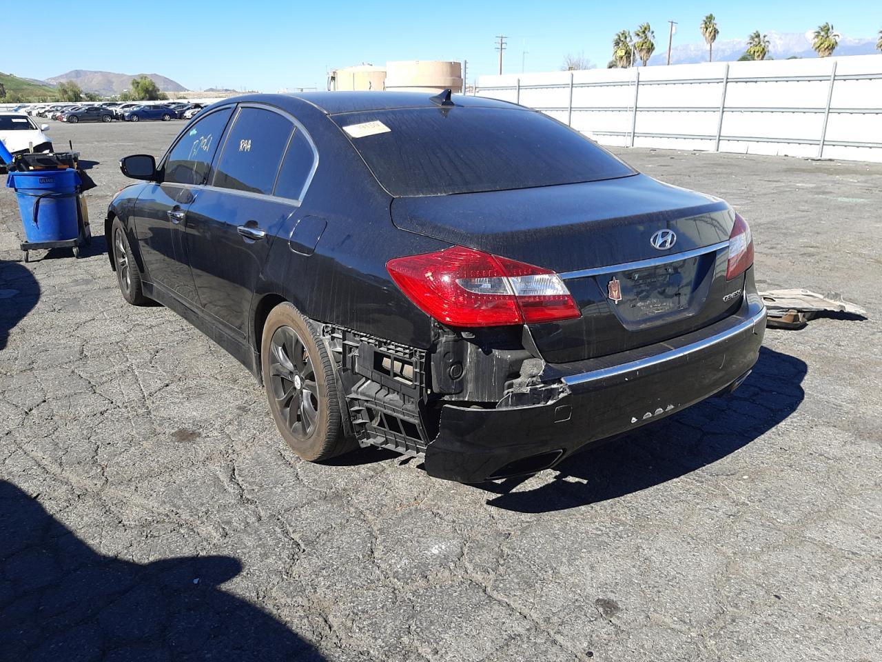 Photo 3 from auction – 2012 HYUNDAI GENESIS 3. with VIN KMHGC4DD7CU192083