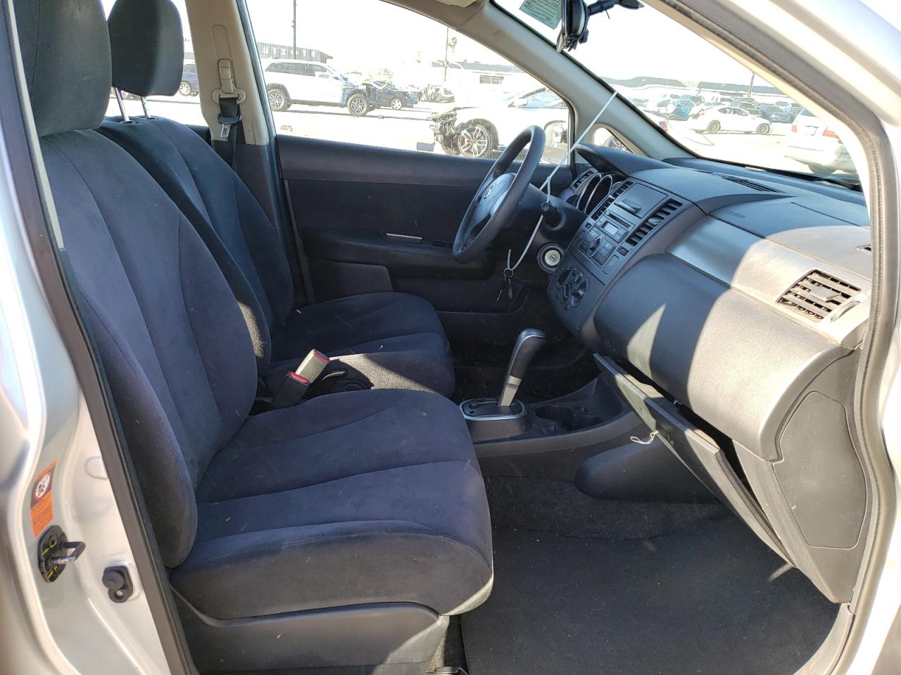 Photo 5 from auction – 2007 NISSAN VERSA S with VIN 3N1BC13E87L460441
