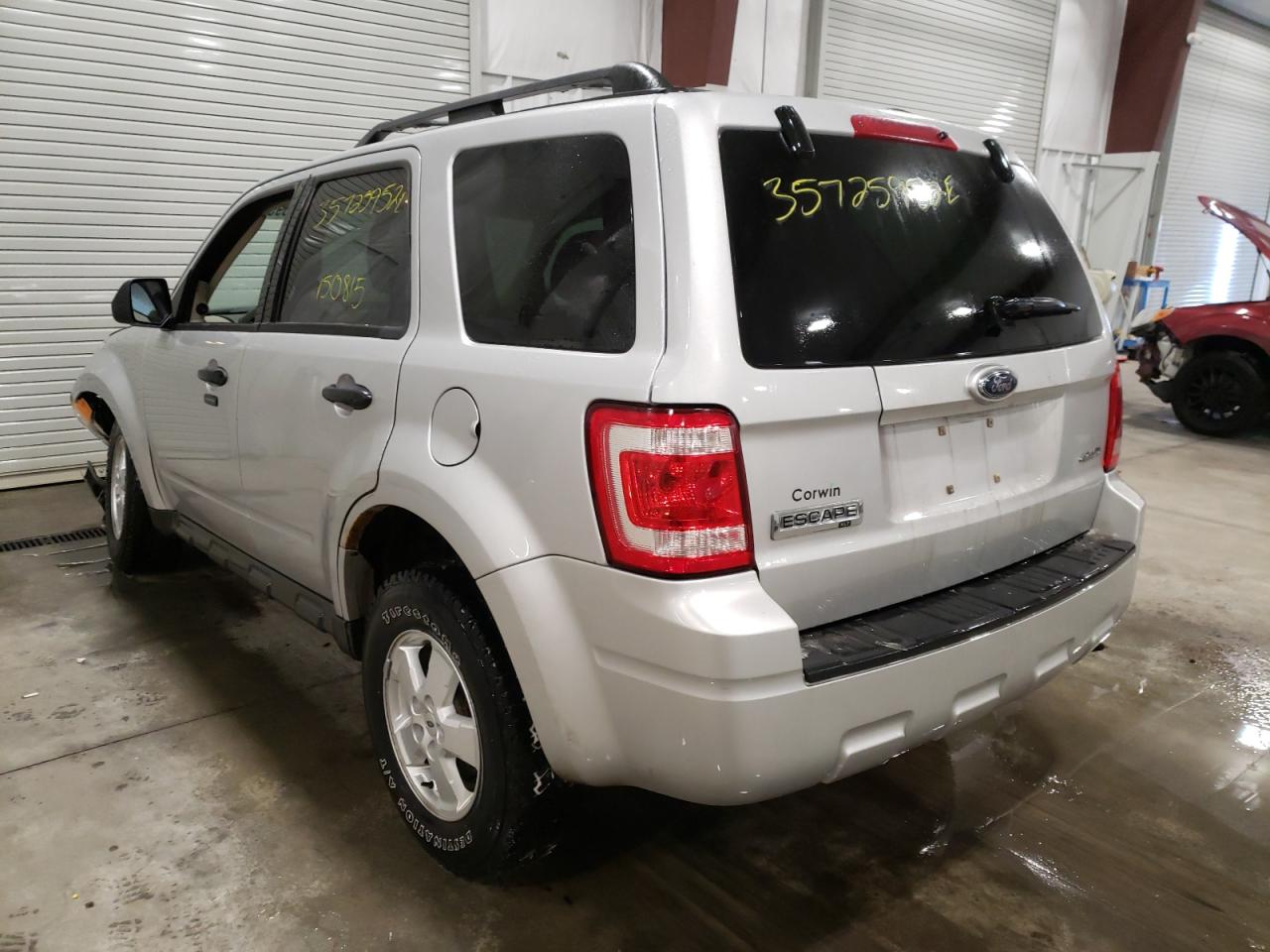 Photo 3 from auction – 2009 FORD ESCAPE XLT with VIN 1FMCU93G09KB01938