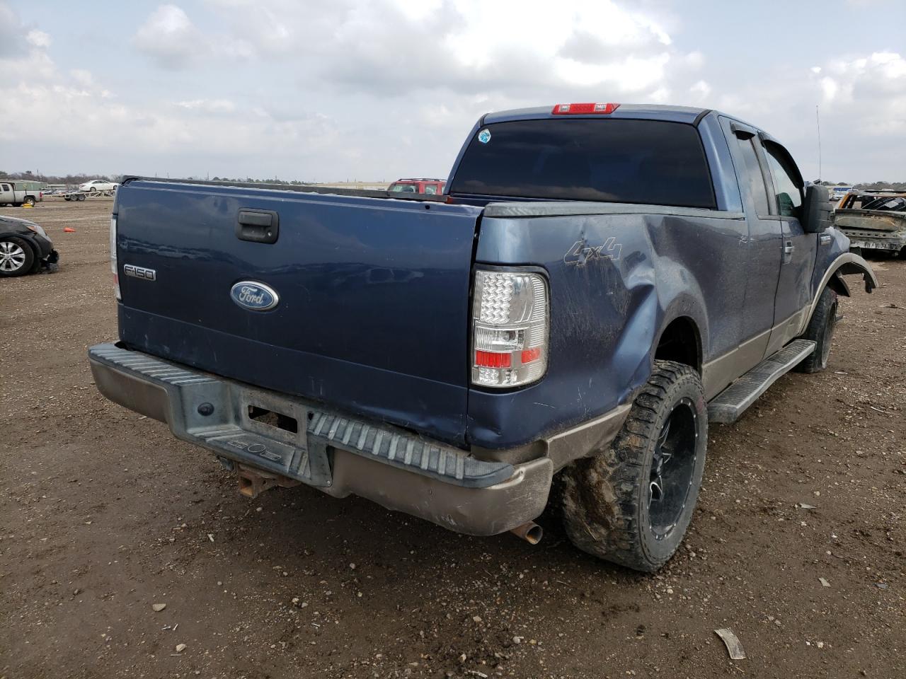 Photo 4 from auction – 2004 FORD F150 with VIN 1FTPX14564NA28156
