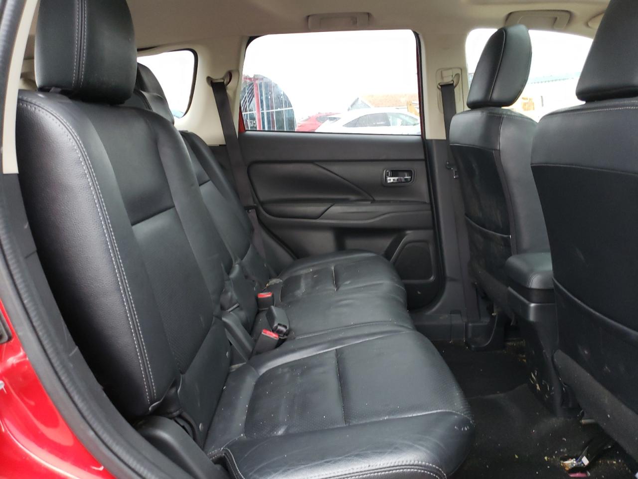 Photo 6 from auction – 2018 MITSUBISHI OUTLANDER with VIN JA4AZ3A32JZ007267
