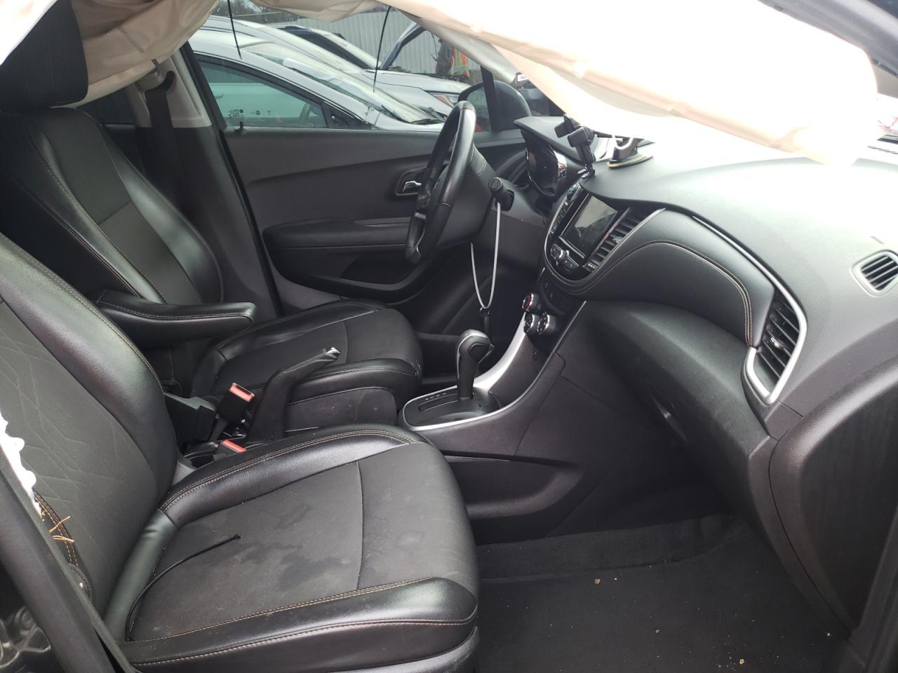 Photo 5 from auction – 2018 CHEVROLET TRAX 1LT with VIN 3GNCJPSB4JL396303