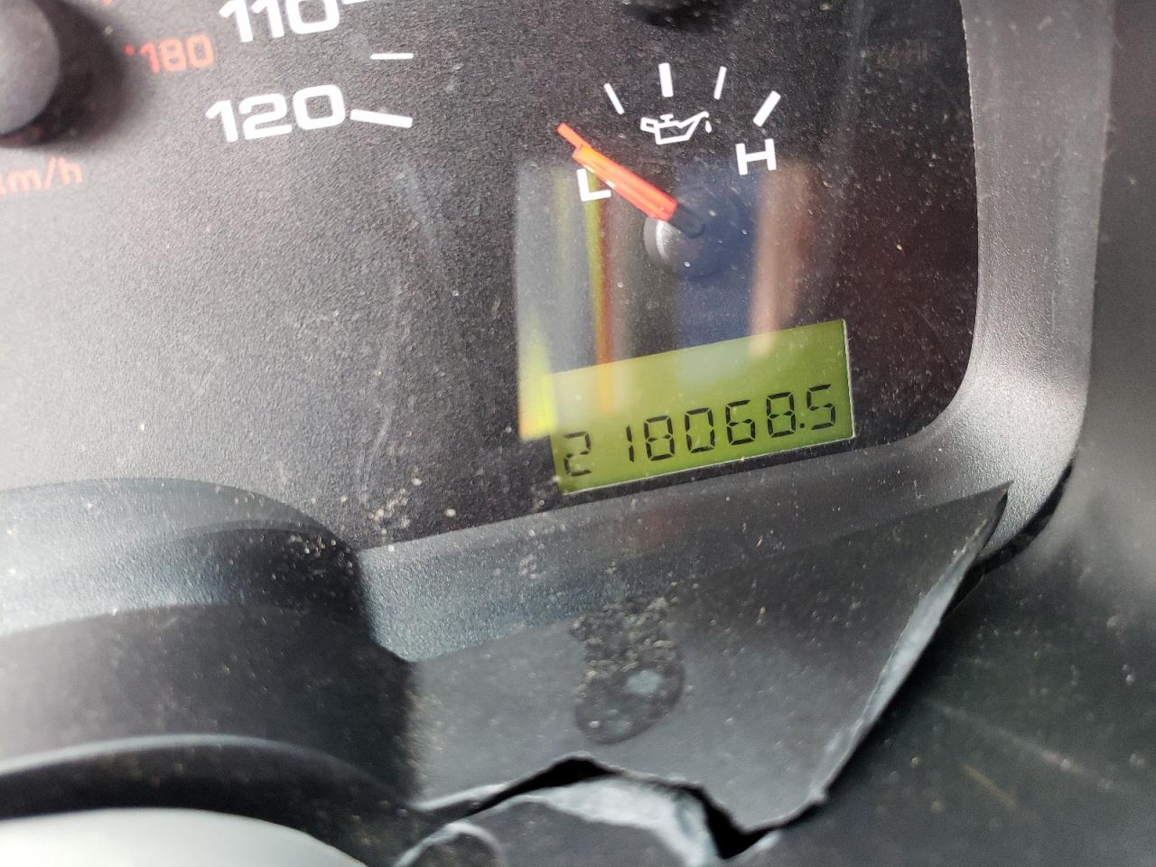 Photo 8 from auction – 2004 FORD F150 with VIN 1FTPX04504KD89345