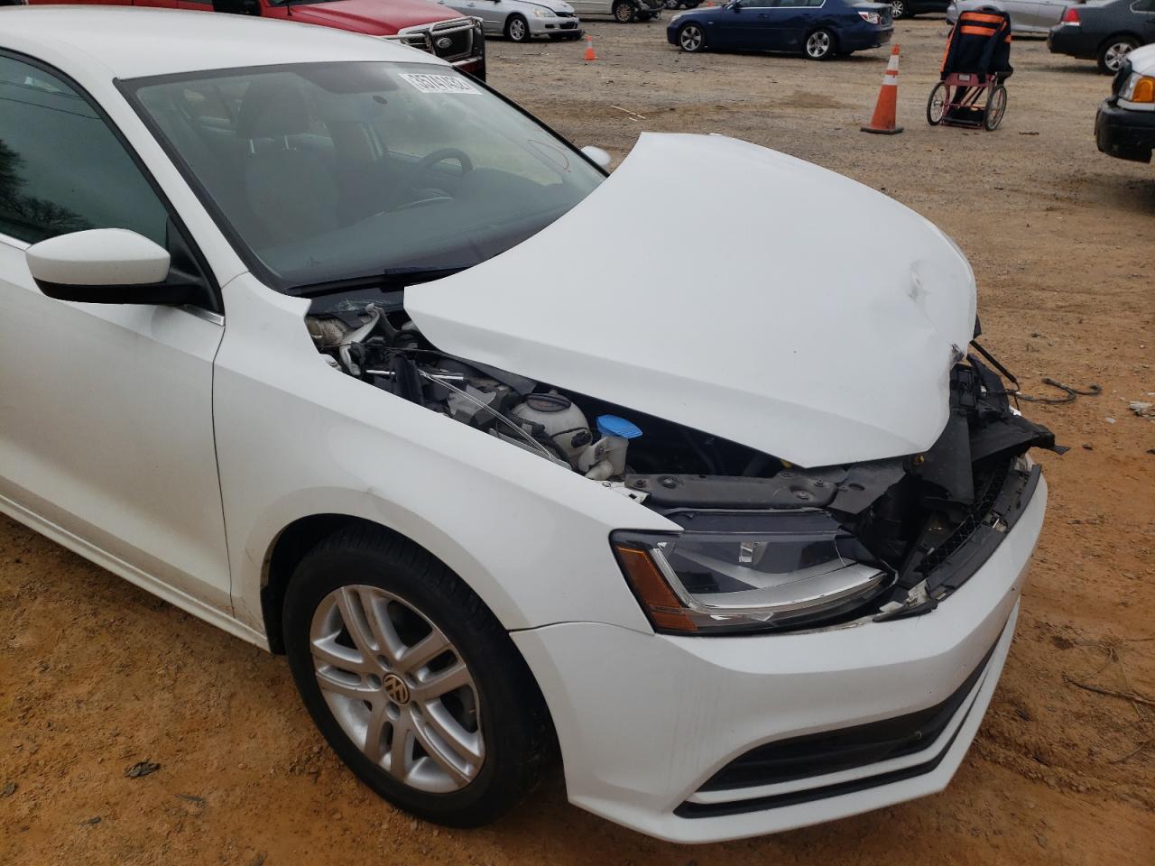Photo 9 from auction – 2017 VOLKSWAGEN JETTA S with VIN 3VW2B7AJ6HM267765