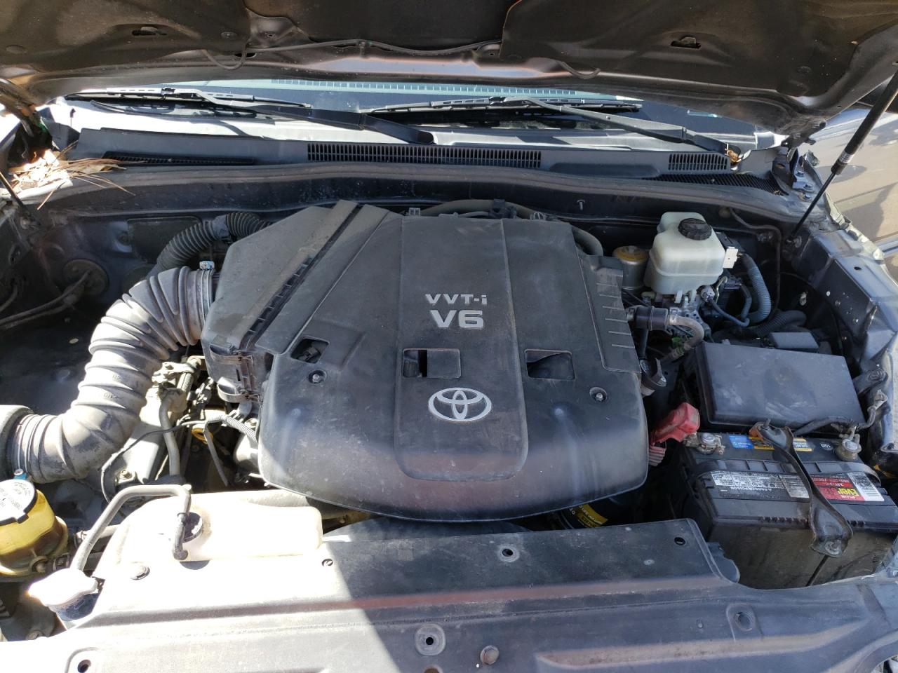 Photo 7 from auction – 2005 TOYOTA 4RUNNER SR with VIN JTEZU14R550053824
