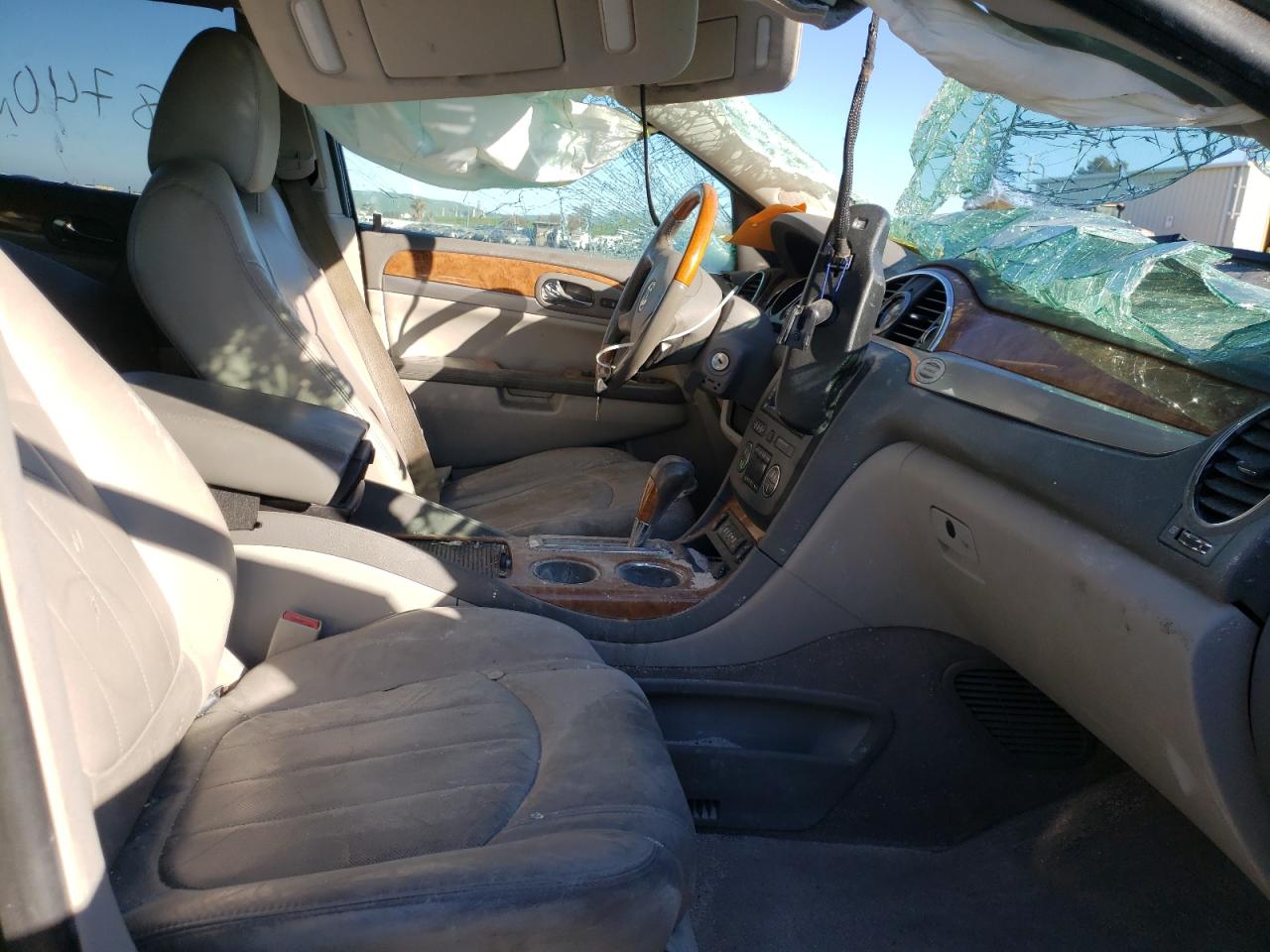 Photo 5 from auction – 2011 BUICK ENCLAVE CX with VIN 5GAKRBED7BJ300378