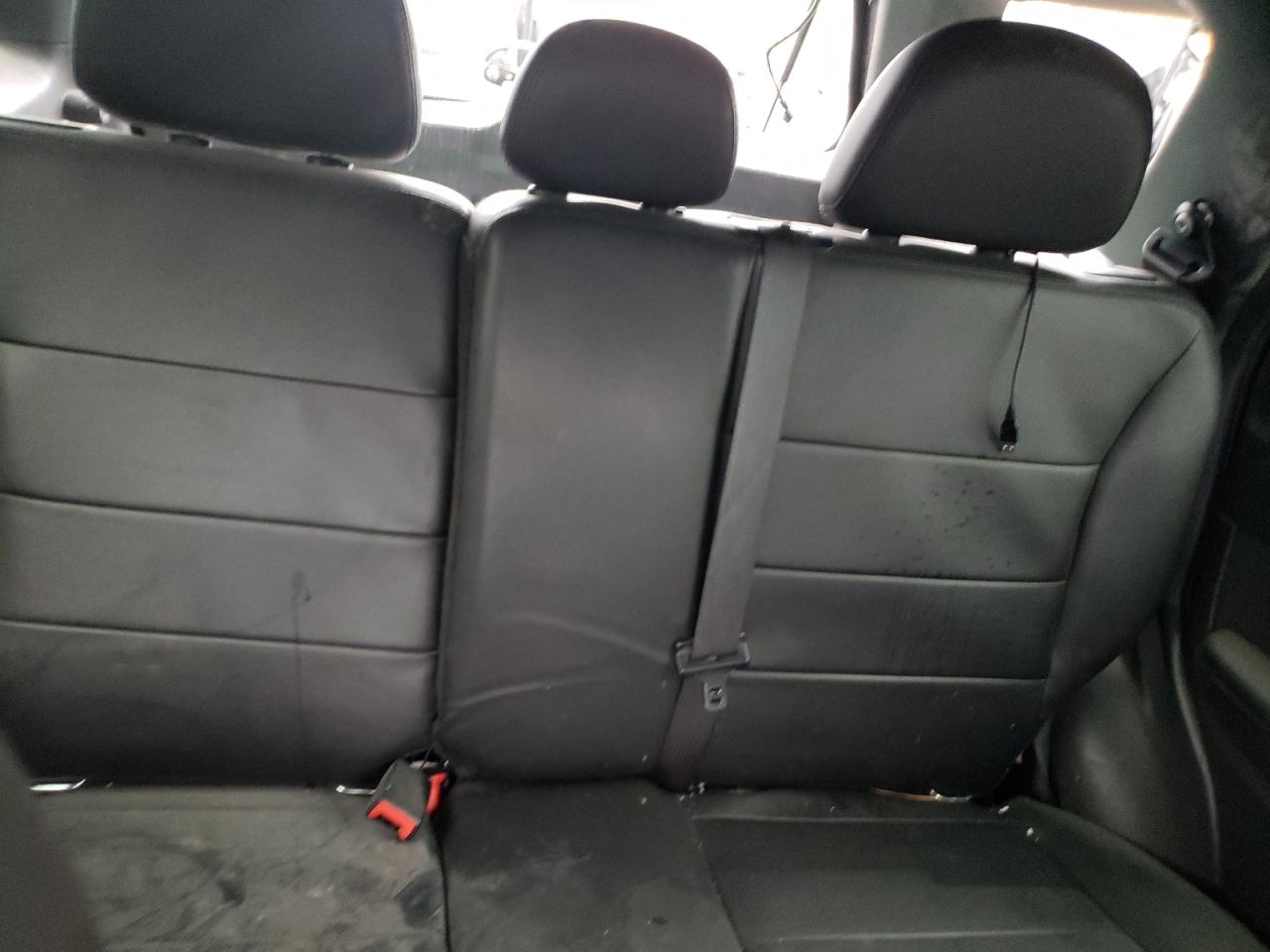 Photo 6 from auction – 2011 FORD ESCAPE LIM with VIN 1FMCU9EG8BKC65991