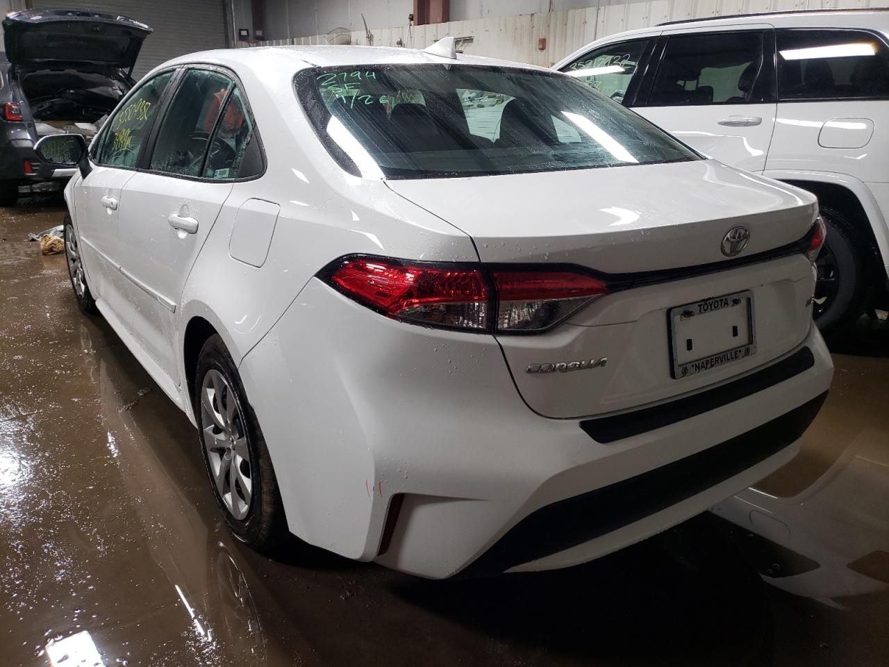 Photo 3 from auction – 2020 TOYOTA COROLLA LE with VIN 5YFEPRAEXLP132368